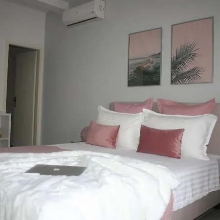 Marinessa Apartman *