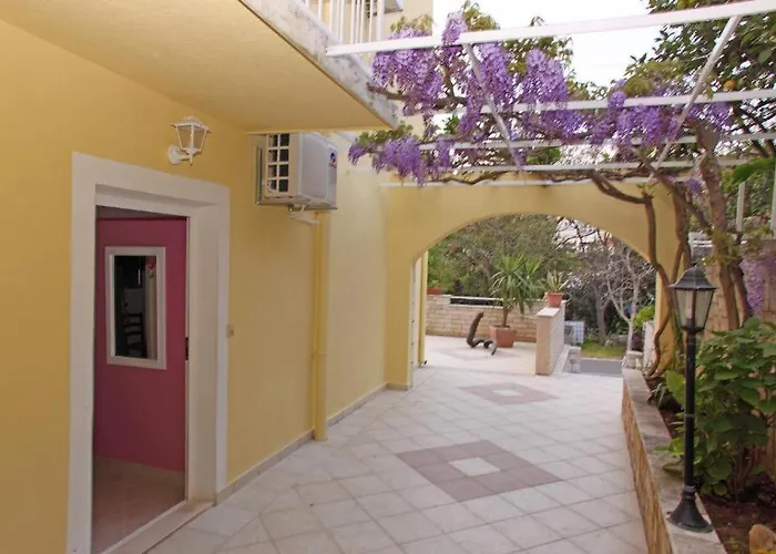 Marinessa Apartament Hvar Town