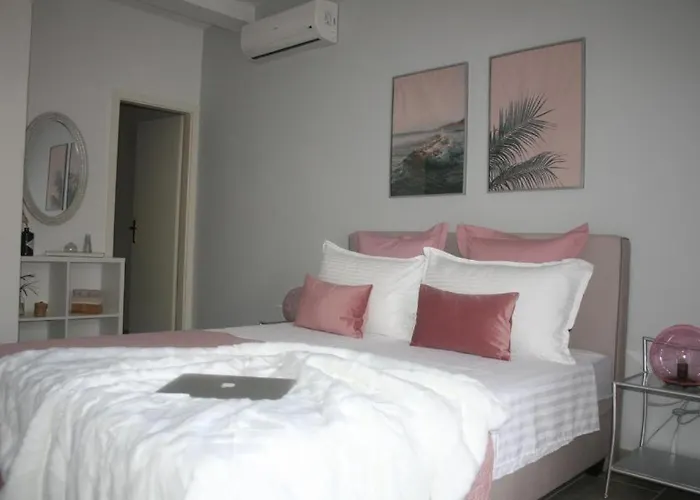 Marinessa Apartament *