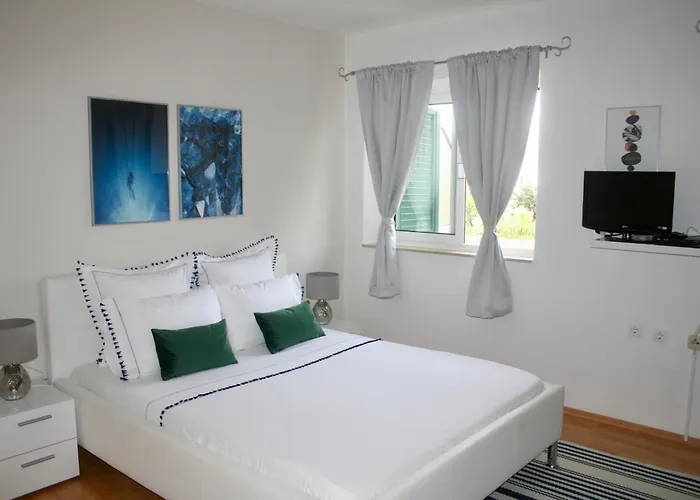 Apartament Marinessa *